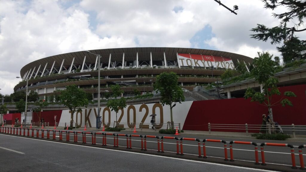 【東京2020】「スラダン」井上先生の絵も！オリンピックスタジアム外観